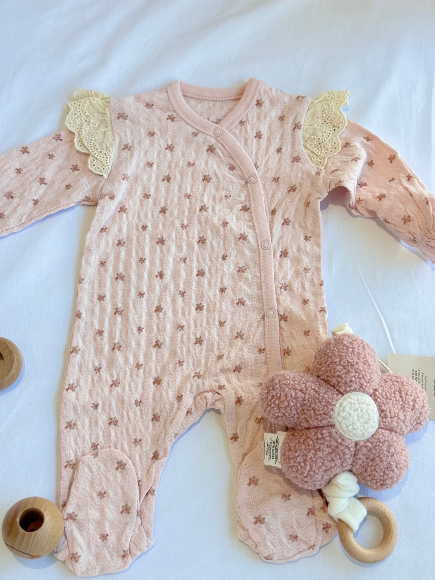 אוברול פרחוני כתפיים מלמלה