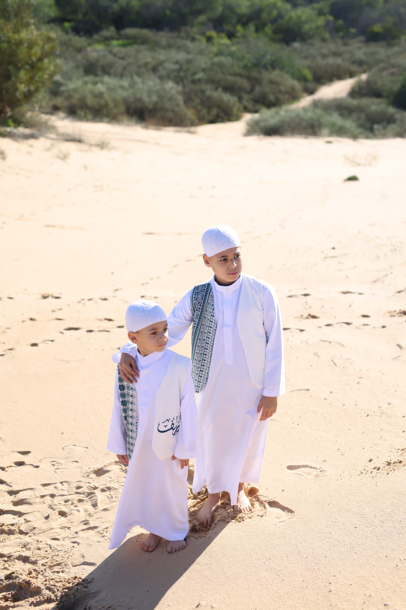 جلبية وڤيست تركواز