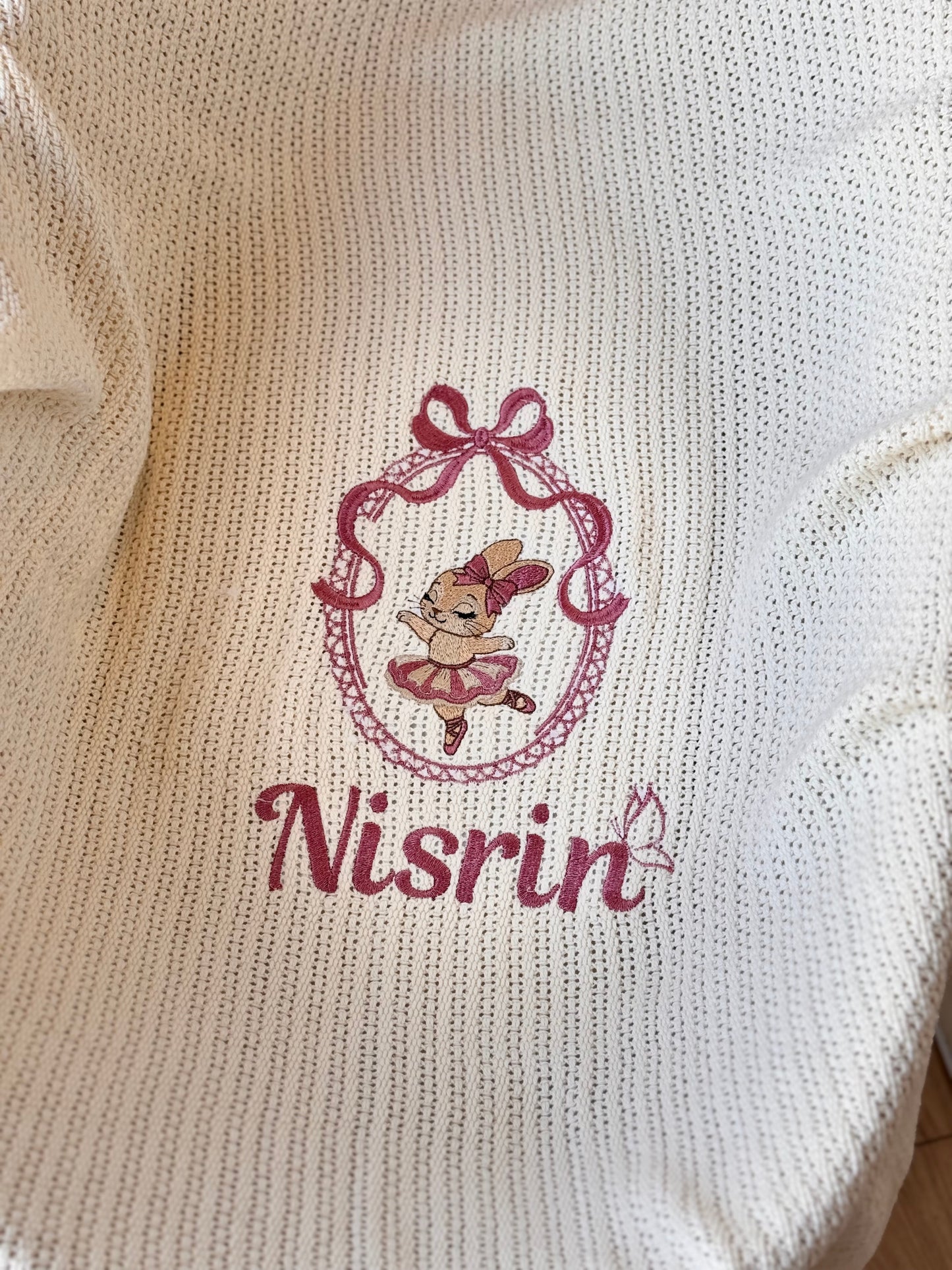 שמיכה סרוגה , רקמה מסגרת  bunny ballerina
