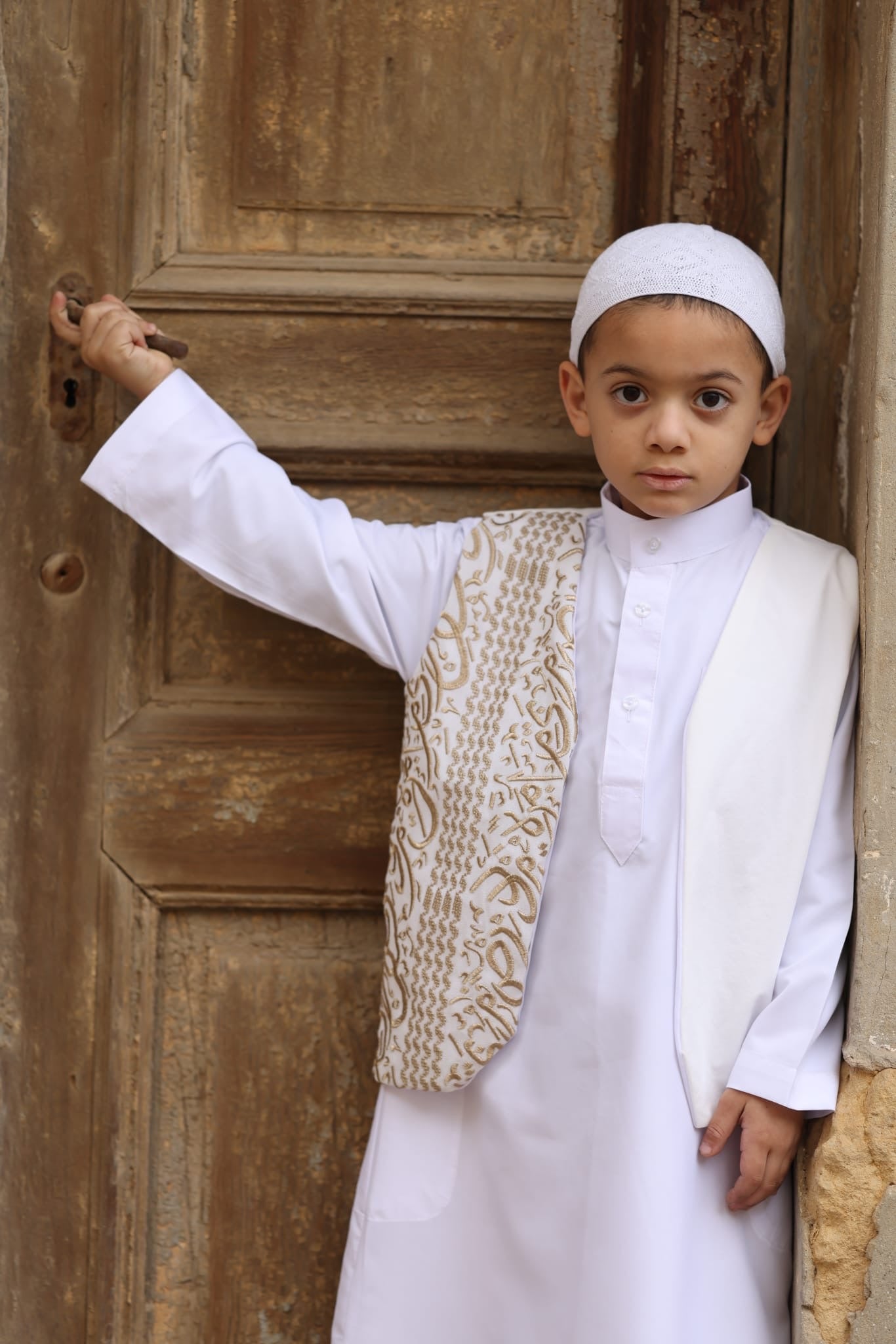 جلبية وڤيست دهبي