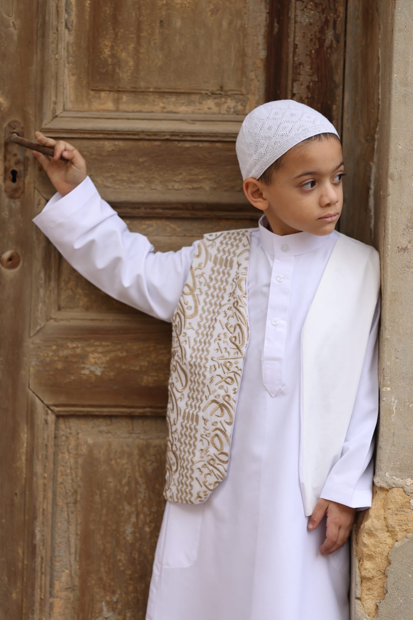 جلبية وڤيست دهبي