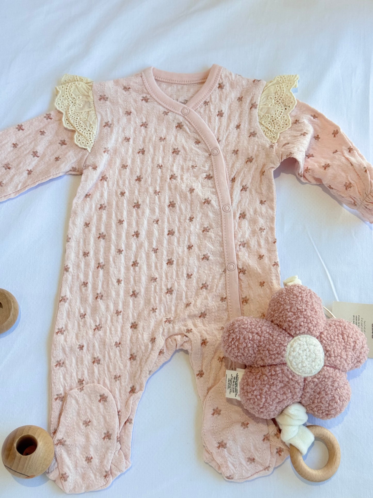 אוברול פרחוני כתפיים מלמלה