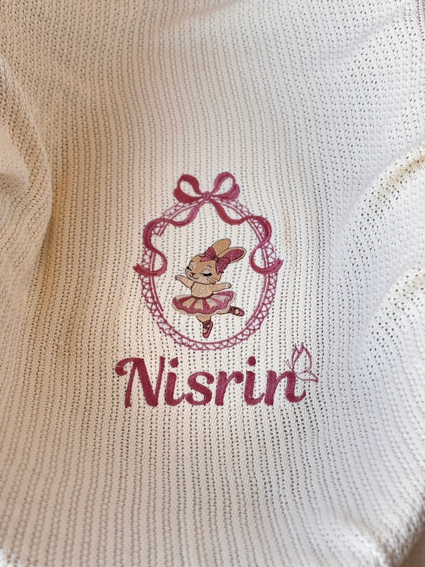 שמיכה סרוגה , רקמה מסגרת  bunny ballerina