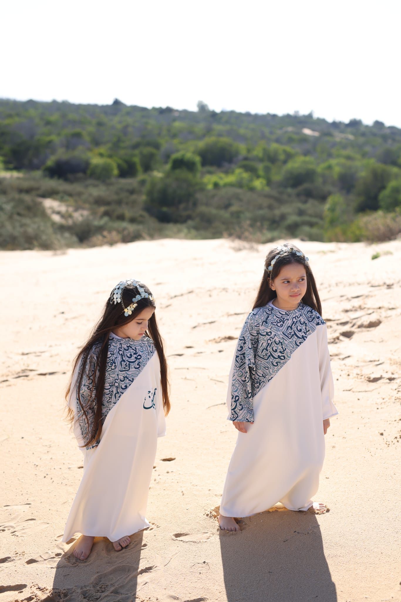 عباية بتطريز تركواز